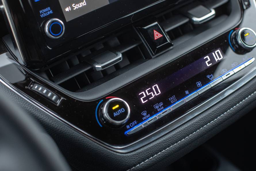 Bez hibrdnog pogona nije tako štedljiva, ali je vrlo povoljna