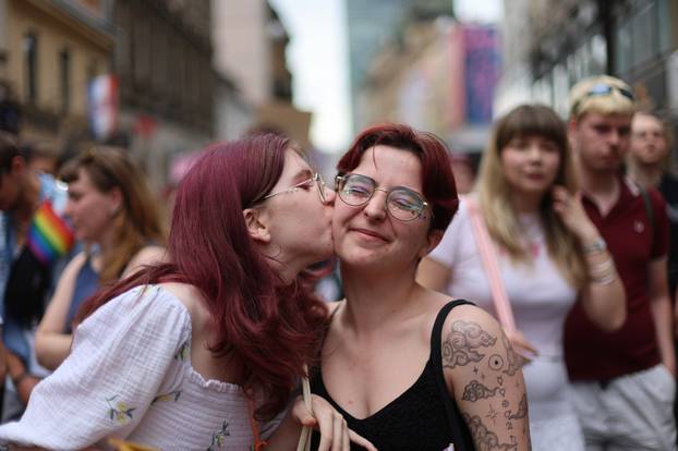 Zagreb: 25. Povorka ponosa LGBTIQ zajednice "Korak po korak, iskorak!"