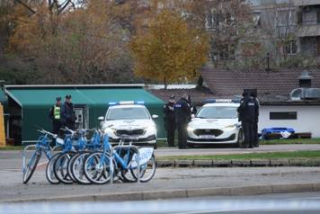 Zagreb: Dim i dalje izlazi iz Vjesnikovog nebodera