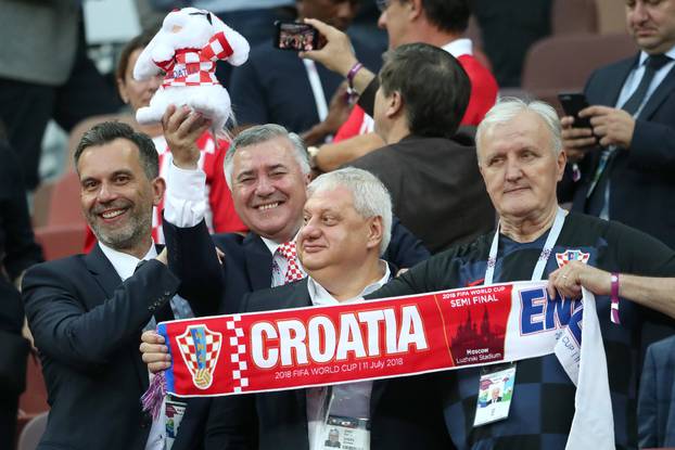 Moskva: Tomislav Madžar, Tomislav Svetina i Božo Galić navijali za Vatrene s tribina