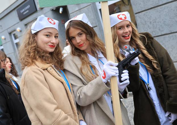 Velika povorka maskiranih grupa na 200. Samoborskom fašniku