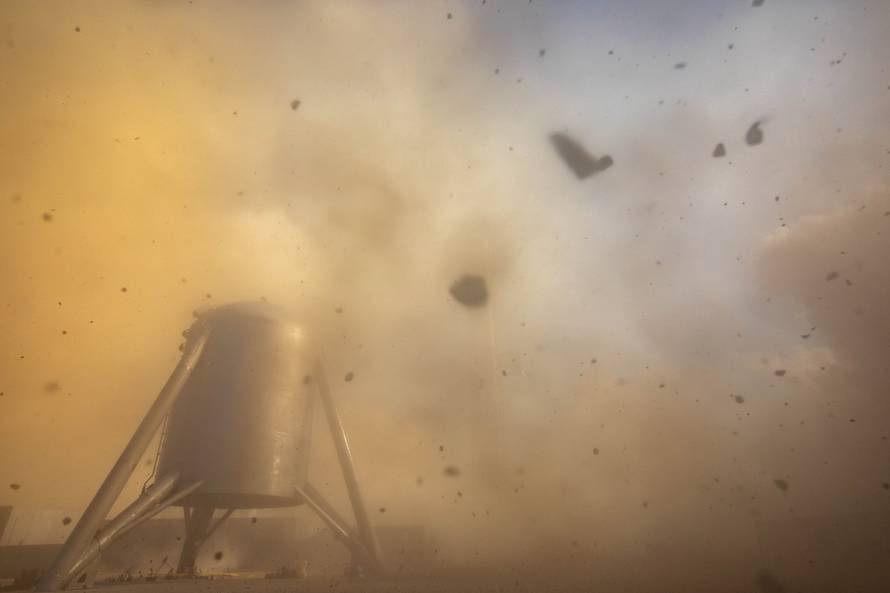 Remote camera photos showing the power of 16 million pounds of thrust at liftoff by Hopper Hwy 4 SpaceX Starship Flight 12 May 22nd 2026