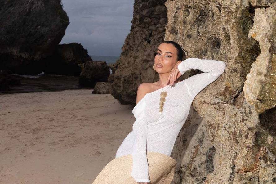 Prahir x Dellure, inspired by Bali. Made to glow