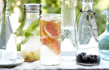 Aromatiziranu vodu pripremite od finog voća, povrća i začina