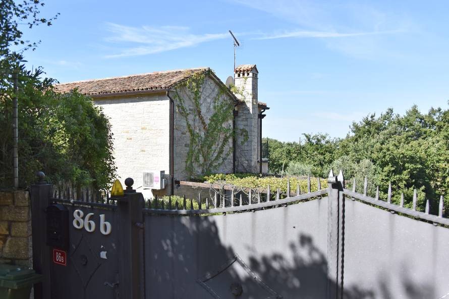 Duda i Toni su objavili fotke pa ih obrisali: 'Brali smo šparoge'