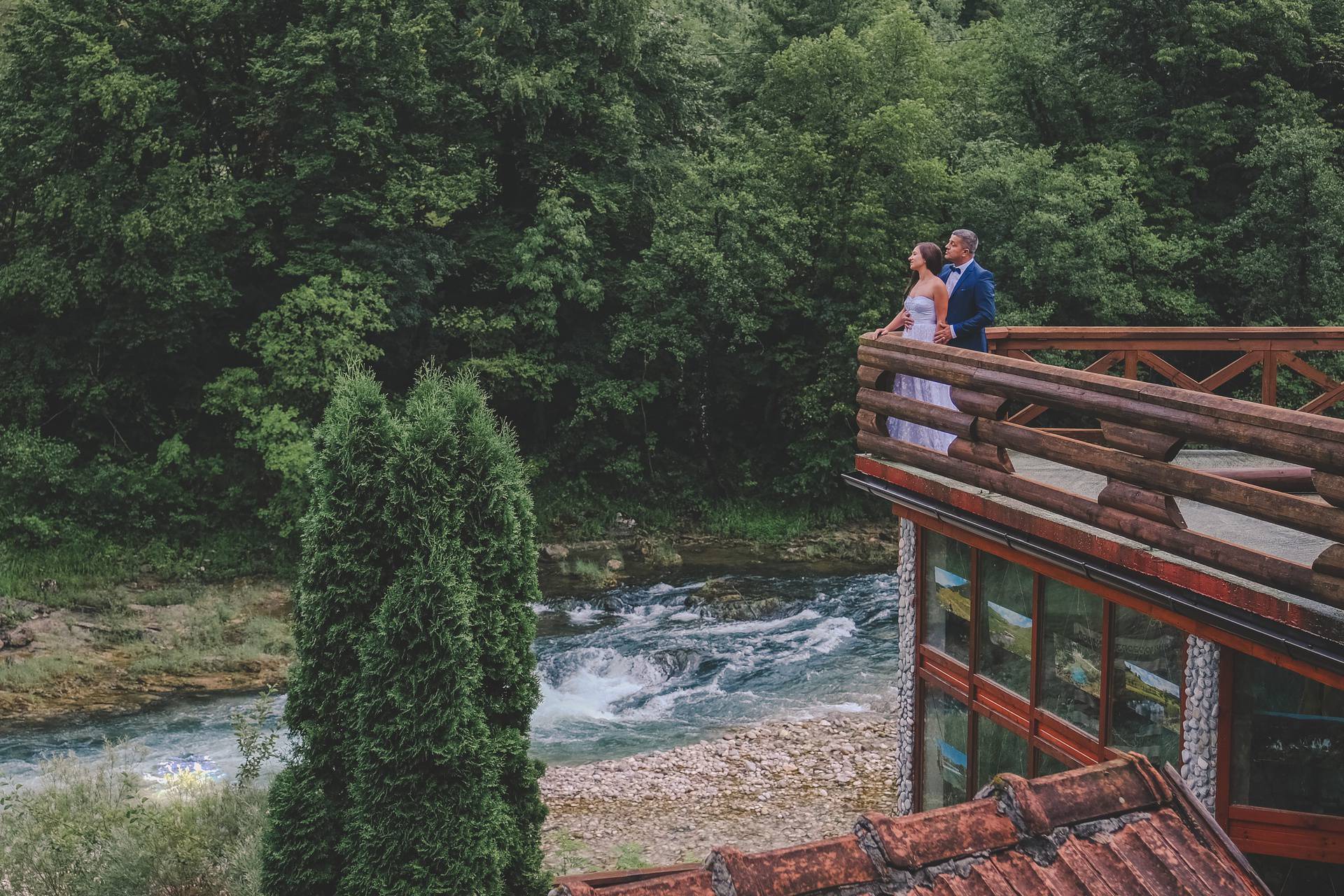 Ljeto reality ljubavi: Antoniju muž časti u Kanadi, Goga rodila, a Hakija doveo ženu u Konjic...