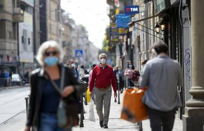 U Italiji su pjesme na balkonu utihnule, a kriza je uzela danak