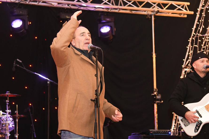 Bjelovar: U sklopu Adventa nastupio je Mladen Grdović