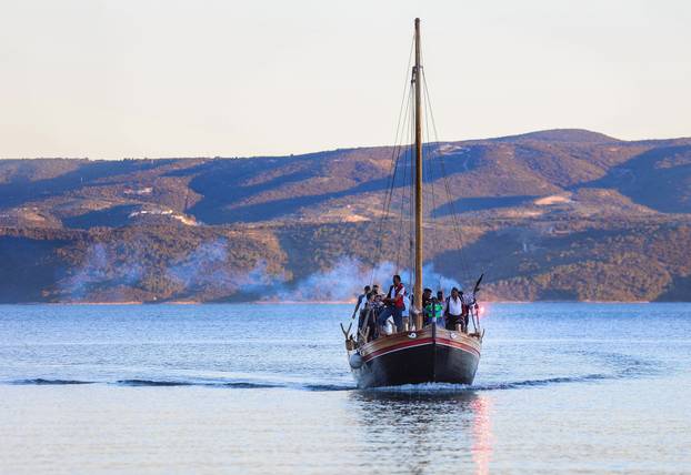 Omiš: Doček HMNK Olmisum