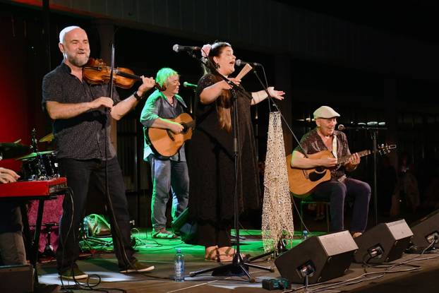 FOTO Mostar Sevdah Reunion zatvorili Brodsko glazbeno ljeto uz intimnu atmosferu