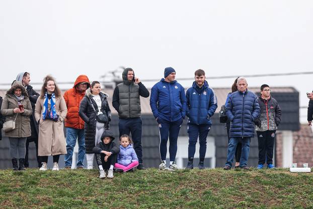 Bjelovar i Dinamo sastali se u osmini finala Hrvatskog nogometnog kupa, zagrijavanje