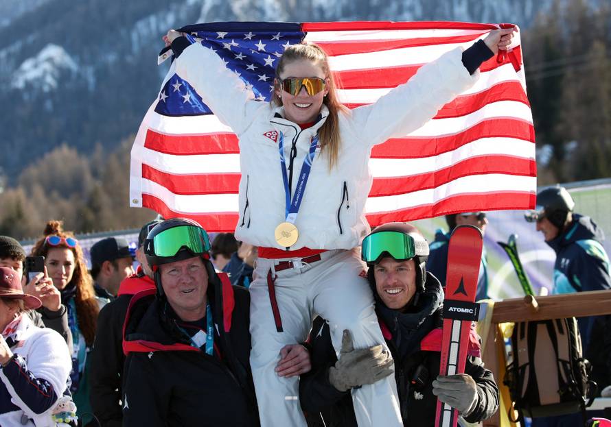 Alpine Skiing - Women's Slalom Victory Ceremony