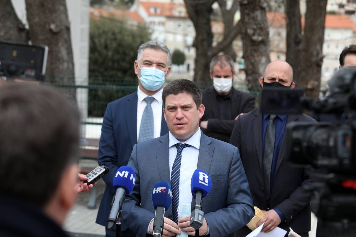 "Odakle to da nisam htio biti kandidat za župana umjesto Cappelija? Ali podržavam ga"