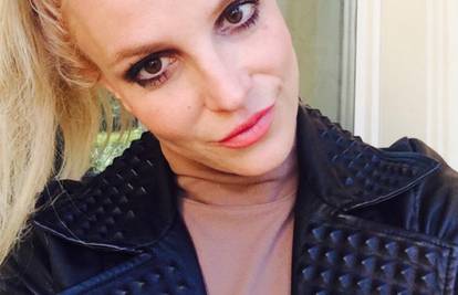 Novo lice? Britney Spears će se skroz unakaziti operacijama