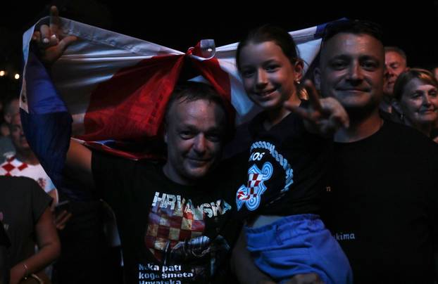 Dugopolje: Thompson održao koncert na prepunom stadionu Hrvatskih vitezova