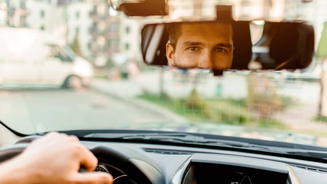 Način na koji držite volan dok vozite određuje kakva ste osoba
