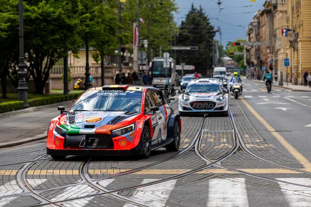 WRC automobili na trgu kralja Tomislava dan uoči početka Croatia Rallyja 2024.