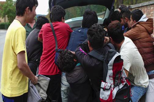 Strava u Austriji: U kamionu pronašli 50 mrtvih izbjeglica