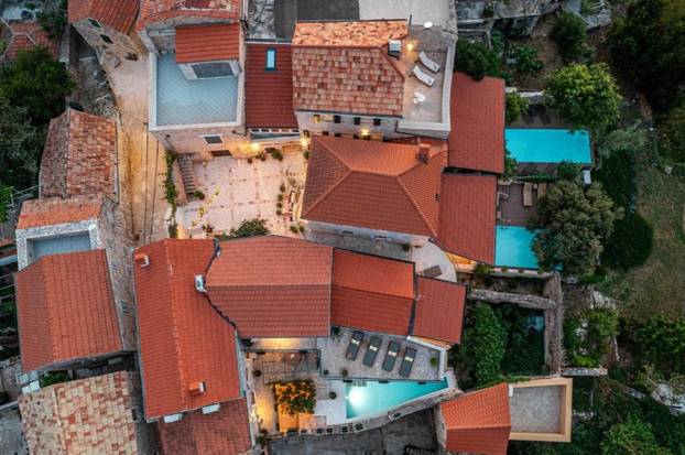 FOTO Dvor Pitve Villas: Mir i autentičnost otoka Hvara u malom dalmatinskom selu