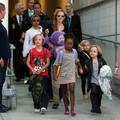 'Supermama': Angelina re&zcaron;ira novi film i &ccaron;uva &scaron;estero djece