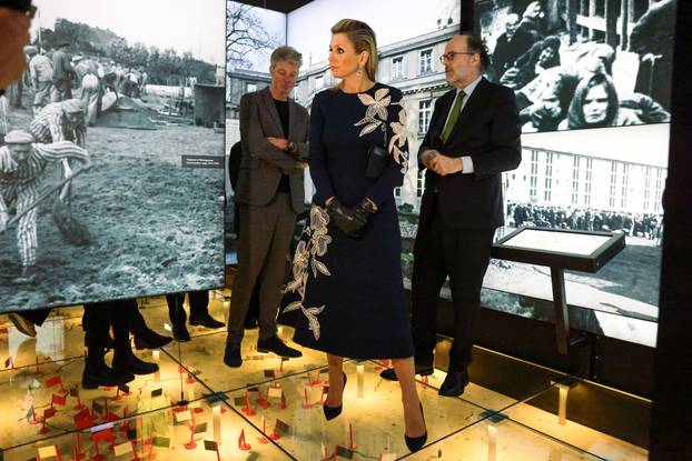 Dutch Queen Maxima tours Anne Frank The Exhibition in New York