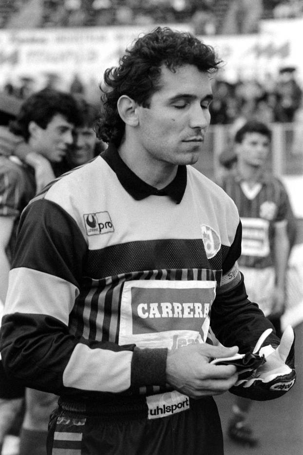 Zagreb: Savezna liga Jugoslavije, Dinamo - Borac, 7.4.1990.