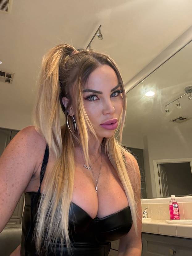 FOTO Najseksi medicinska sestra Instagrama promijenila karijeru: Evo čime se danas bavi