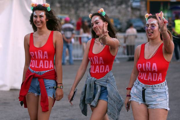 Split: Posjeteitelji pristižu na treću večer Ultra Europe festivala 2018.