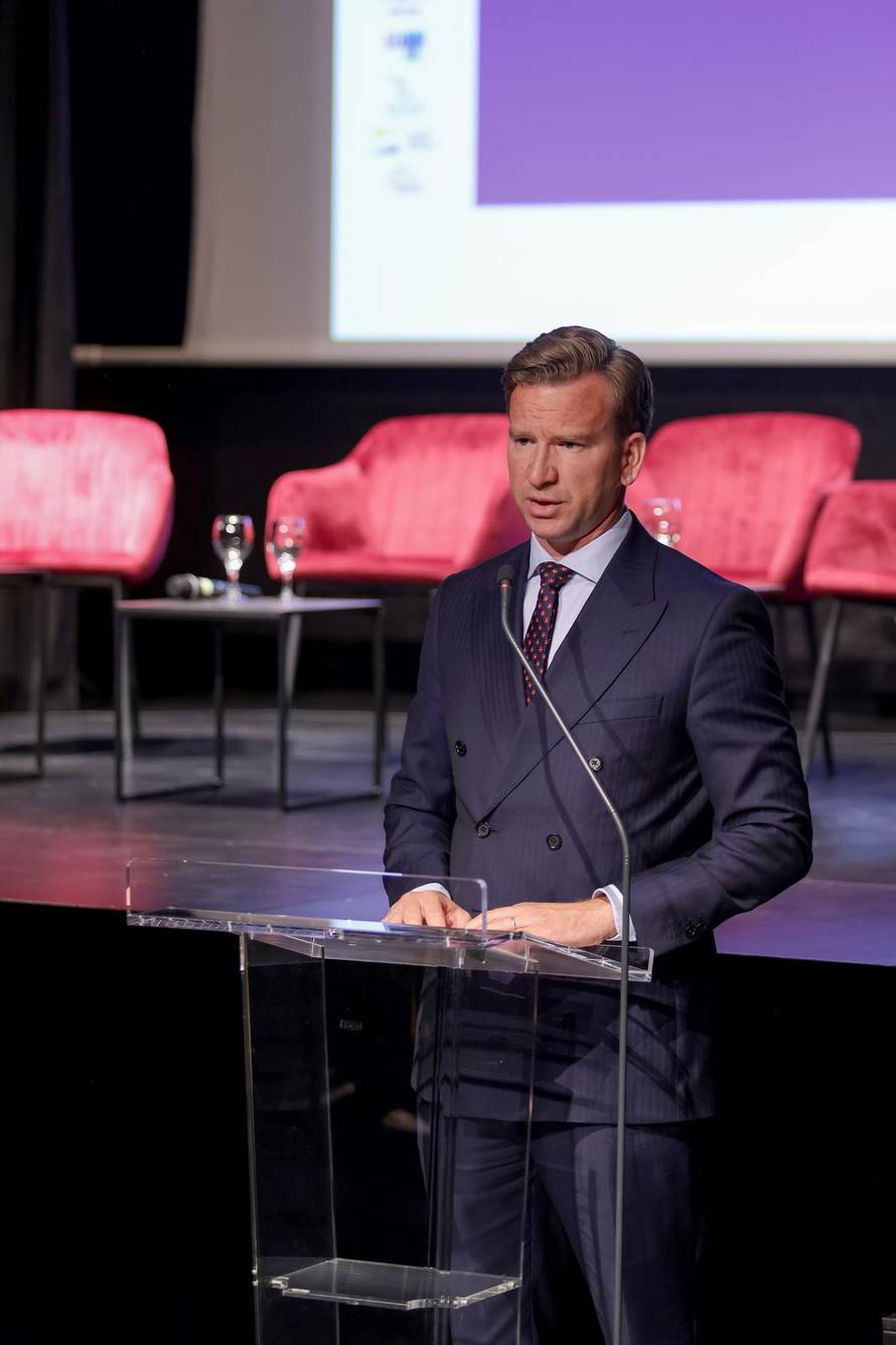Zadar: Konferencija “Otočko povezivanje i unaprijeđenje života na otocima”