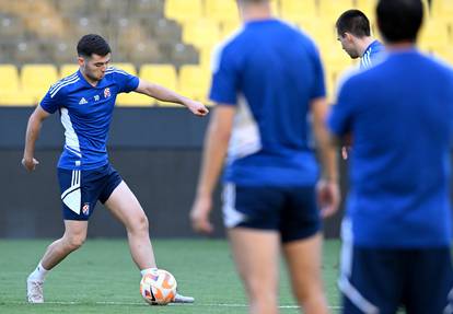 FOTO Dinamovci odradili zadnji trening prije ogleda s AEK-om