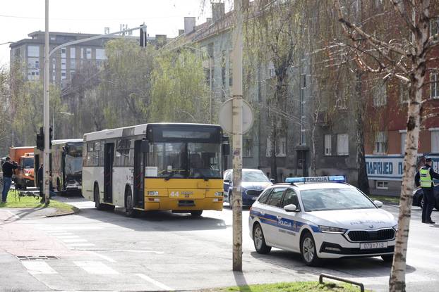 Sudarila se dva autobusa u Osijeku, ozlijeđeno najmanje 15 ljudi