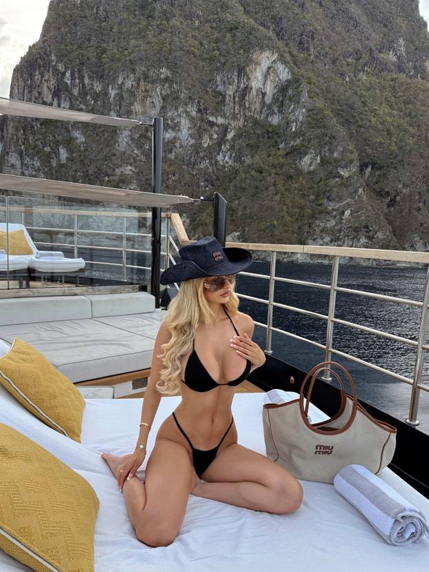 Australski nogometaš hrvatskih korijena ljubi zamamnu plavušu