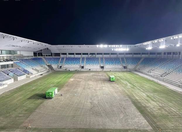 FOTO Zasjala rasvjeta na novom stadionu Osijeka. Uskoro gotov