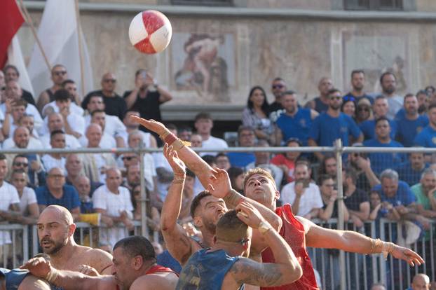Florence, Final Azzurri Rossi of Calcio Storico Fiorentino In Piazza Santa Croce 8 to 7 for the Rossi
