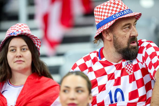 Zagreb: Navijači na susretu Hrvatske i Mađarske na IHF Svjetskom rukometnom prvenstvu 2025.
