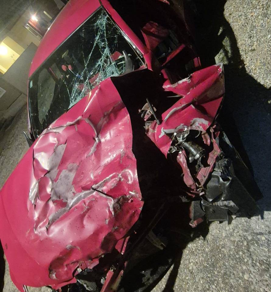 Imamo fotke! Pogledajte kako izgleda službeni automobil koji je slupao pijani HDZ-ovac