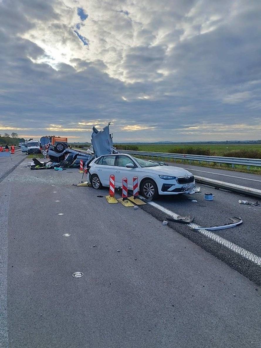 VIDEO Detalji užasa na A3: U lančanom sudaru kod Lužana jedan mrtav, četvero ozlijeđenih