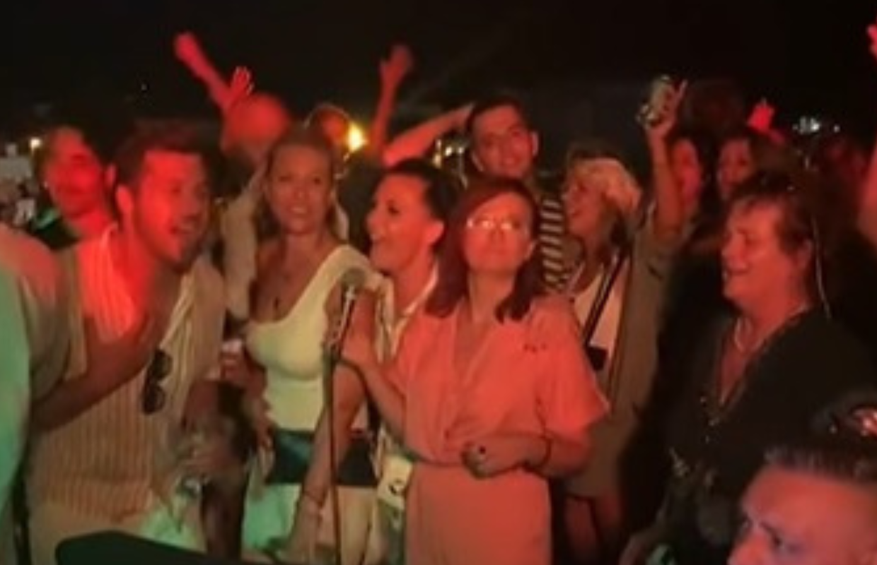 The Frajle došle nepozvane na koncert u čast Oliveru. Mladom pjevaču uzele mikrofon iz ruku?