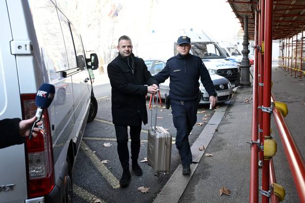 Zagreb: Privođenje na Županijski sud sedemero osumnjičenih zbog otpada