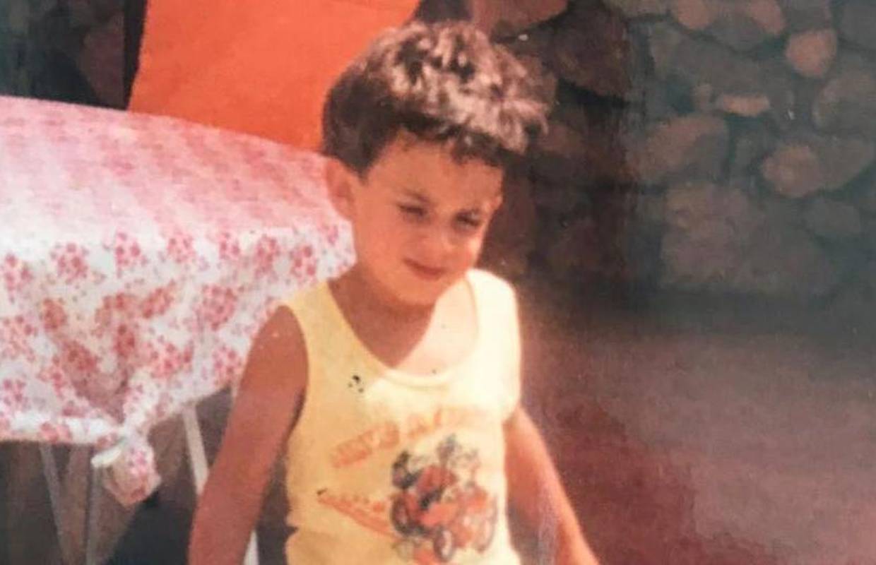 Znaš li tko sam? Velika strast su mu auti, iako je podletio pod jedan kao dijete i slomio nogu...