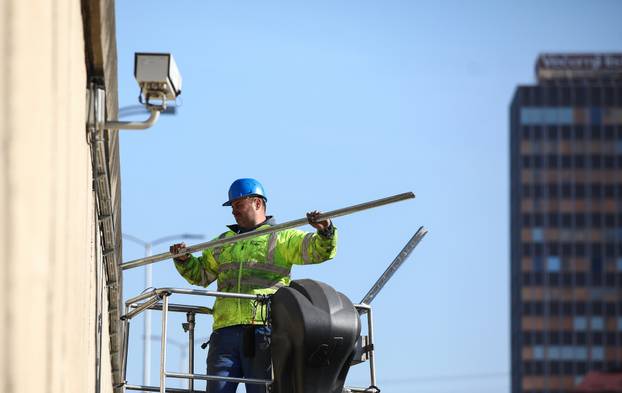 
Zagreb: Za promet zatvoren podvožnjak Savska cesta - Slavonska avenija zbog radova na rekonstrukciji javne rasvjete