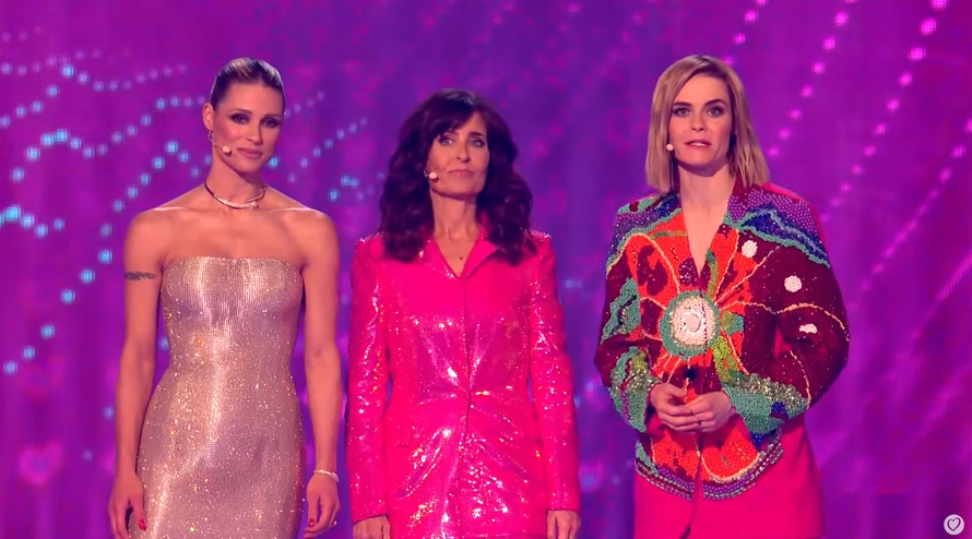 Nižu se reakcije na voditeljice Eurosonga: 'Ona jedina zna s jezikom, a odjeća je kritična'