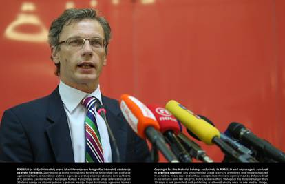 Guverner B. Vujčić: Banke ne zarađuju na švicarskom franku