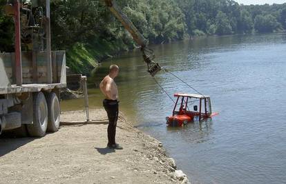 Neplivač spašavao ženu pa se sam utopio u rijeci Savi