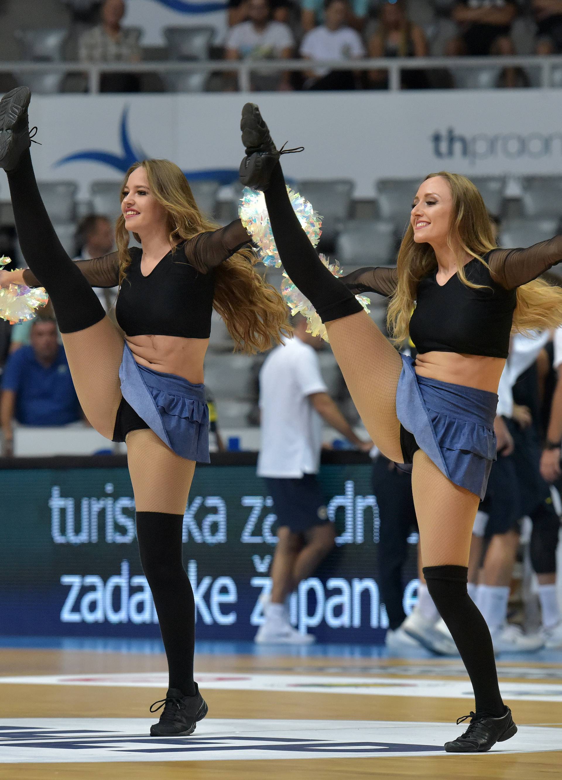 Zadar: ZmajÄice zabavljale okupljene na Zadar Basketball Tournamentu