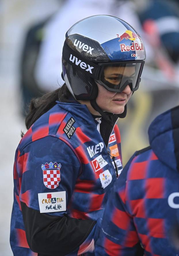 Kranjska Gora: Zrinka Ljutić u ciljnoj ravnini s bakom i djedom