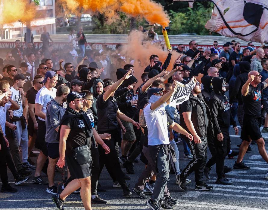 Split: Korteo Torcide prema stadionu Poljud
