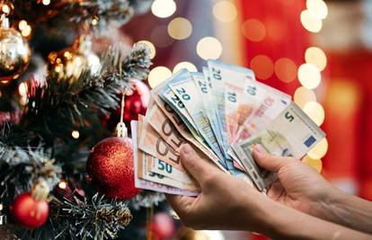 Ovo su božićnice u državnim firmama: Rastu iznosi, neki daju i po 350 eura radnicima