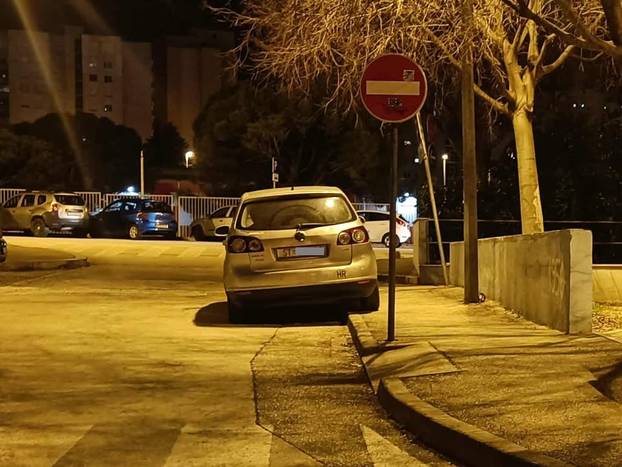 FOTO Ako trebate savjet kako (ne) parkirati, pogledajte ove bisere! Od ovoga boli glava