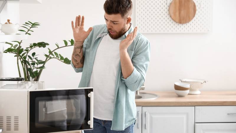 Namirnice koje nikako ne biste smjeli zagrijavati u mikrovalnoj